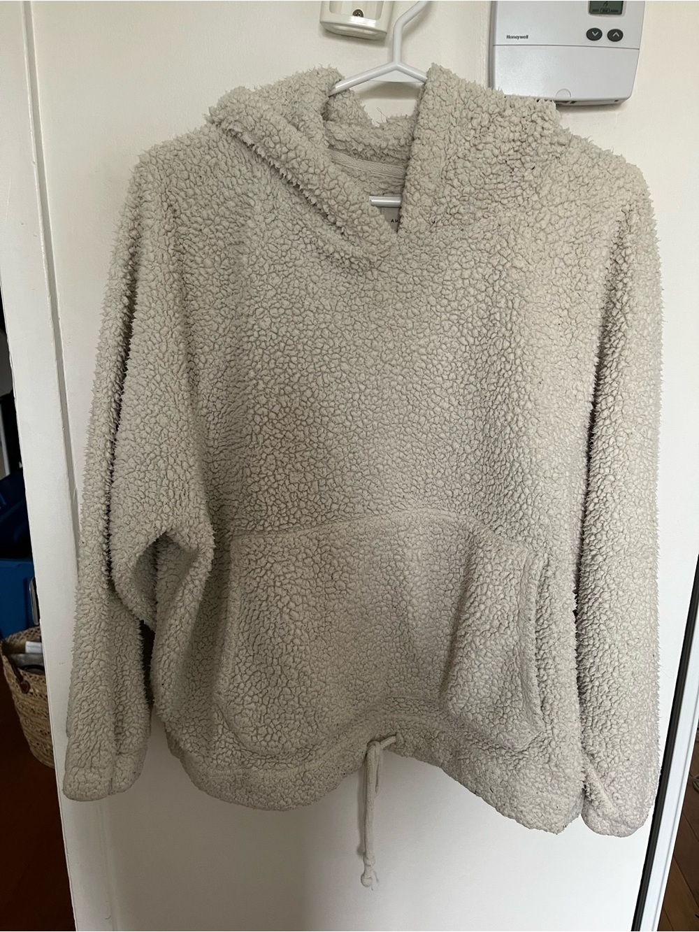 American Eagle Outfitters Cream Sherpa Hoodie Sweater